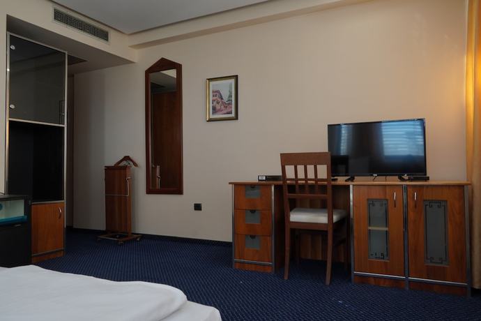 Imagen de la habitación del Hotel Brass. Foto 12