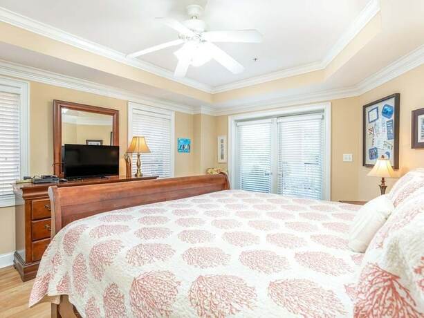 Imagen general del Hotel Brass Rail Villas. Foto 6