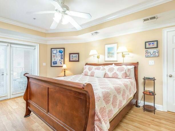 Imagen general del Hotel Brass Rail Villas. Foto 9