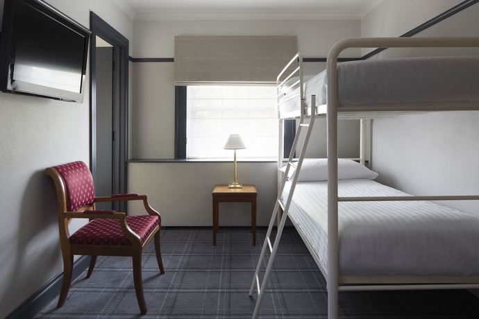 Imagen de los interiores del Hotel Brassey. Foto 15