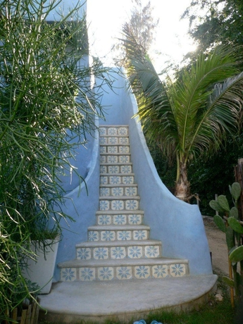 Imagen de los interiores del Hotel Brassiere Beach Resort. Foto 15