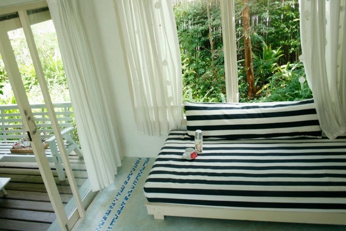 Imagen de los interiores del Hotel Brassiere Beach Resort. Foto 18