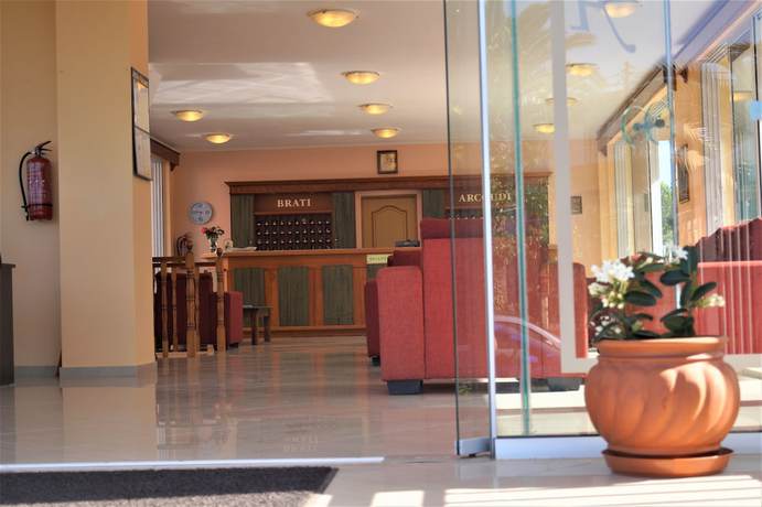 Imagen de los interiores del Hotel Brati - Arcoudi. Foto 13