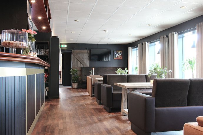 Imagen de los interiores del Hotel Brattvåg Fjordhotell. Foto 19