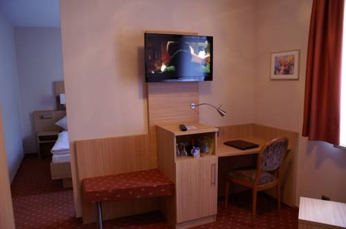 Imagen de la habitación del Hotel Brauerei Keller. Foto 3