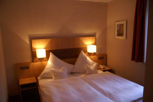 Imagen de la habitación del Hotel Brauerei Keller. Foto 4