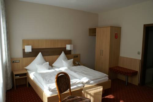 Imagen de la habitación del Hotel Brauerei Keller. Foto 7