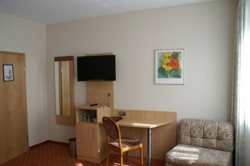 Imagen de la habitación del Hotel Brauerei Keller. Foto 8