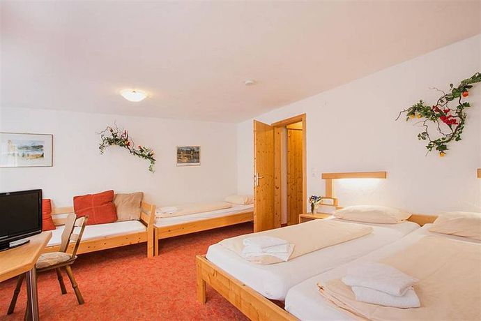 Imagen del bar/restaurante del Hotel Brauereigasthof Bräustüberl. Foto 5