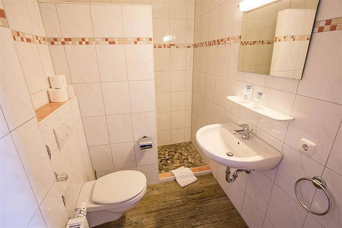 Imagen de la habitación del Hotel Brauereigasthof Bräustüberl. Foto 13