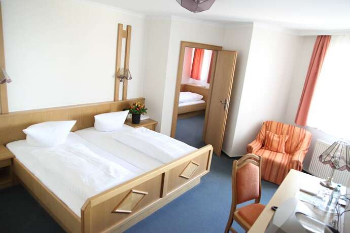 Imagen de la habitación del Hotel Brauereigasthof Buergerbraeu. Foto 15