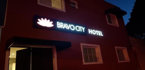 Imagen de la habitación del Hotel Bravo City. Foto 8