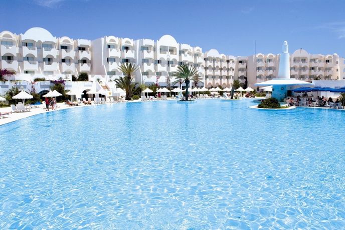 Imagen de la piscina del Hotel Bravo Djerba. Foto 14