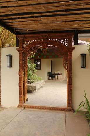 Imagen general del Hotel Bravo Resorts - Munting Paraiso. Foto 3