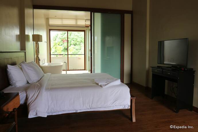 Imagen general del Hotel Bravo Resorts - Munting Paraiso. Foto 8