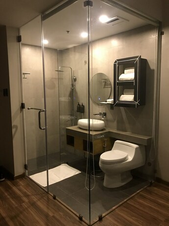 Imagen de la habitación del Hotel Bravo Tanauan Hotel. Foto 27