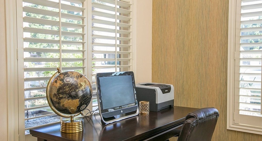 Imagen de los interiores del Hotel Brawley Inn. Foto 19