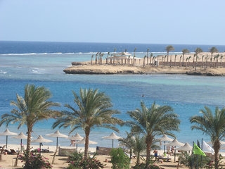 Imagen de los exteriores del Hotel Brayka Bay. Foto 4