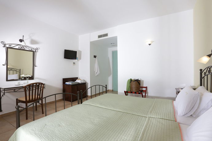 Imagen de la habitación del Hotel Brazzera. Foto 10