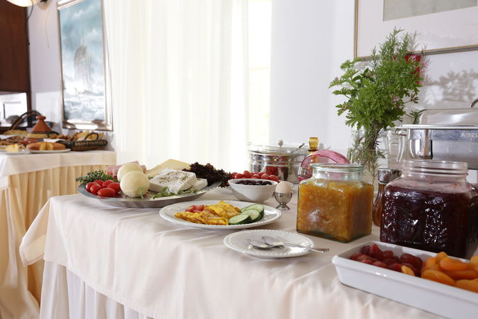 Imagen del bar/restaurante del Hotel Brazzera. Foto 5