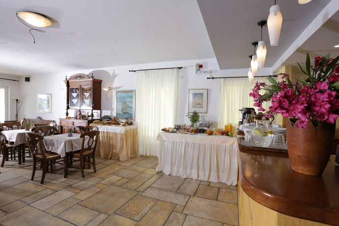 Imagen del bar/restaurante del Hotel Brazzera. Foto 6