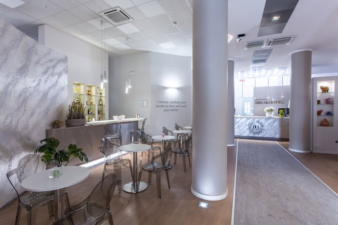 Imagen de los interiores del Hotel Break. Foto 16