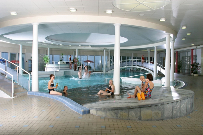 Imagen de la piscina del Hotel Break Sokos Bomba. Foto 15