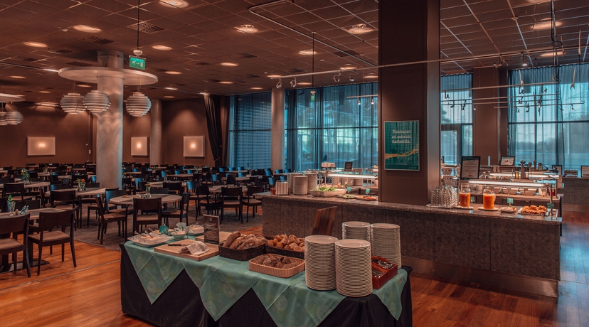 Imagen del bar/restaurante del Hotel Break Sokos Flamingo. Foto 4