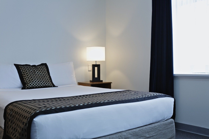 Imagen de la habitación del Hotel BreakFree Directors Studio. Foto 3