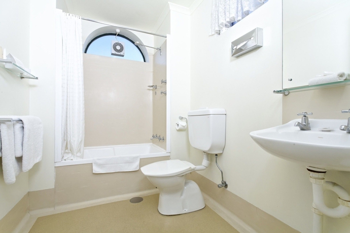 Imagen de la habitación del Hotel BreakFree Directors Studio. Foto 4