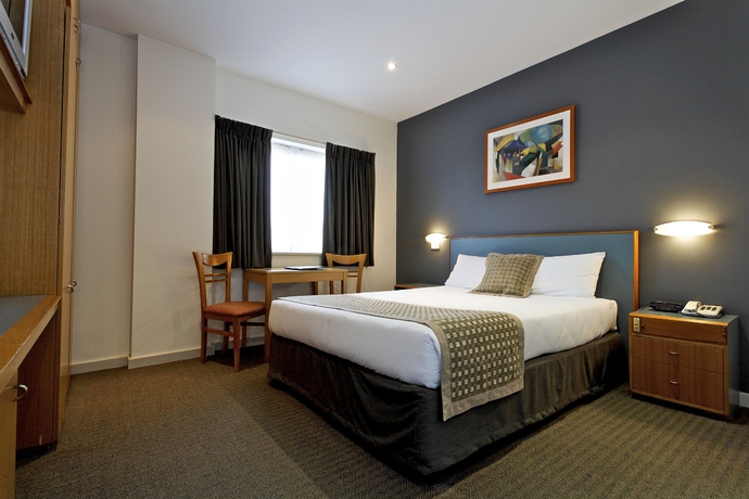 Imagen de la habitación del Hotel BreakFree Directors Studio. Foto 8