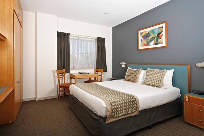 Imagen de la habitación del Hotel BreakFree Directors Studio. Foto 9