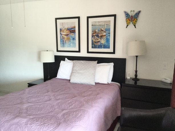 Imagen de la habitación del Hotel Breakaway Inn. Foto 11