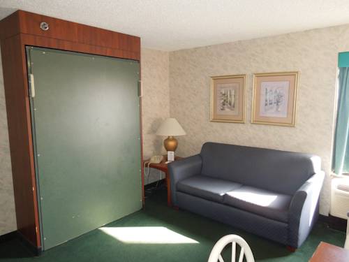 Imagen de la habitación del Hotel Breakers Resort Inn. Foto 3