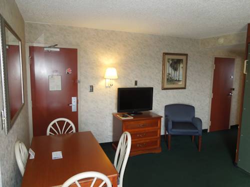 Imagen de la habitación del Hotel Breakers Resort Inn. Foto 5