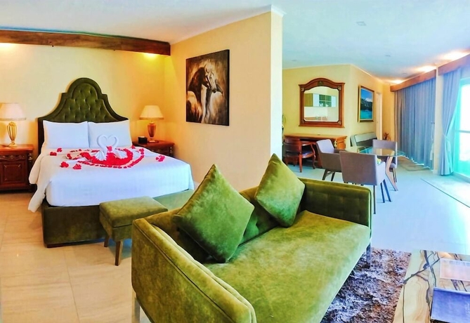Imagen de la habitación del Hotel Breakfast At Monaco. Foto 11