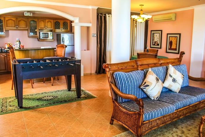 Imagen de la habitación del Hotel Breakfast At Monaco. Foto 18
