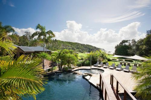 Imagen general del Hotel Breakfree Aanuka Beach Resort. Foto 1