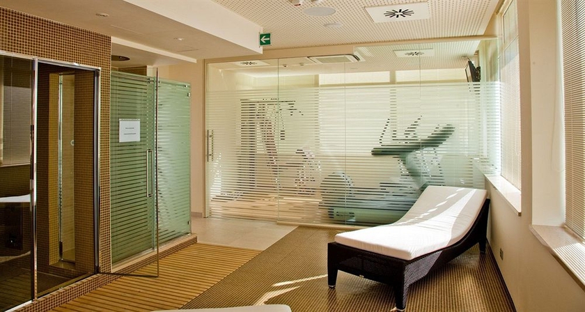 Imagen de la piscina del Hotel Breaking Business. Foto 12