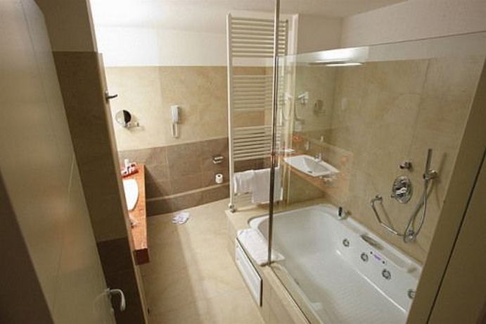 Imagen de la habitación del Hotel Breaking Business. Foto 5