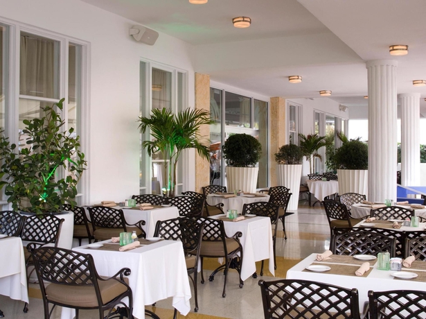 Imagen del bar/restaurante del Hotel Breakwater South Beach. Foto 2