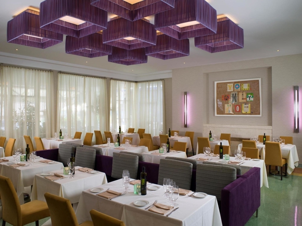 Imagen del bar/restaurante del Hotel Breakwater South Beach. Foto 3