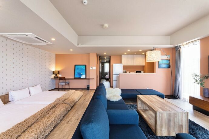 Imagen de la habitación del Hotel Breaky. Foto 16