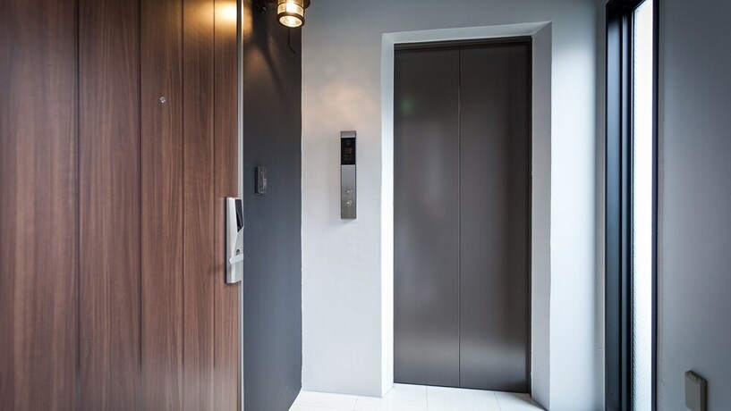 Imagen de los interiores del Hotel Breaky. Foto 34
