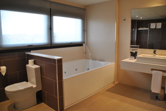 Imagen de la habitación del Hotel Brea's. Foto 12