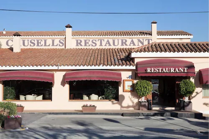 Imagen del bar/restaurante del Hotel Brea's. Foto 2