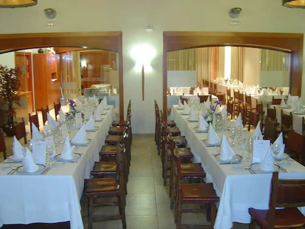 Imagen del bar/restaurante del Hotel Brea's. Foto 4