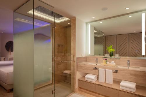 Imagen de la habitación del Hotel Breathless Cancun Soul Resort and Spa - Adults Only - All Inclusive. Foto 14