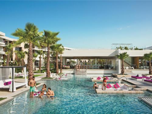 Imagen general del Hotel Breathless Riviera Cancun Resort and Spa - Adults Only - All Inclusive. Foto 4