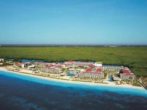 Imagen general del Hotel Breathless Riviera Cancun Resort and Spa - Adults Only - All Inclusive. Foto 12